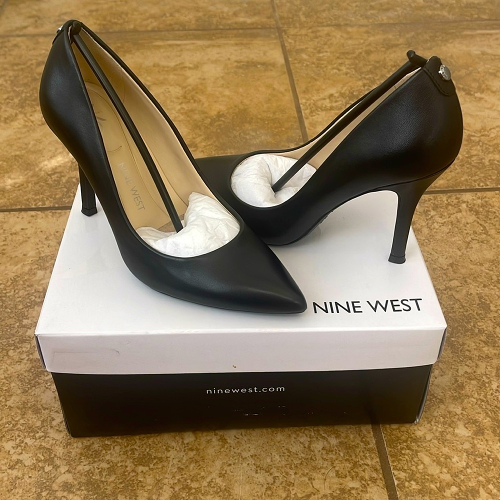 Nine West Black Heels - Fifth 9x9 Black Pumps - NIB size 5